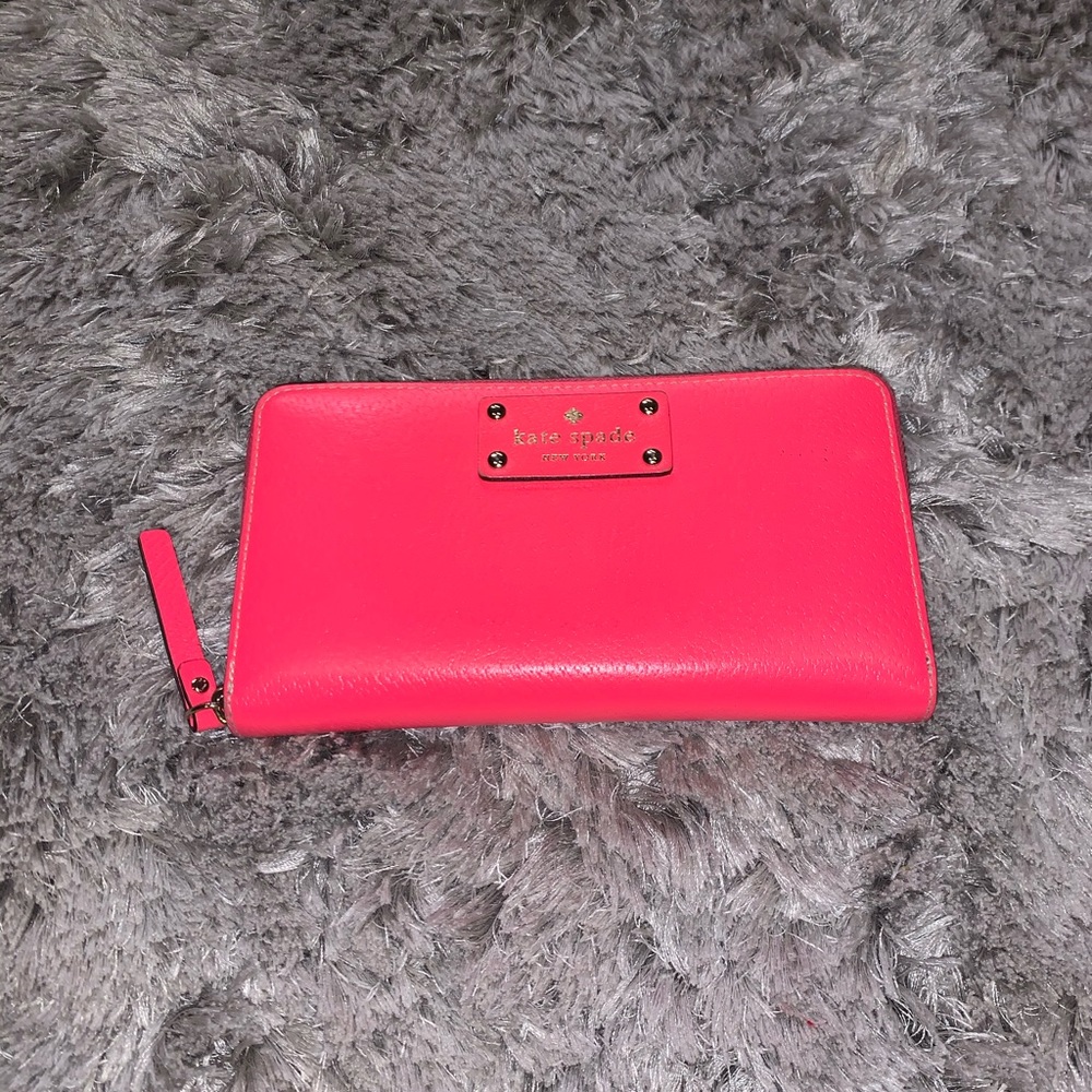 Kate Spade Peachy-pink wallet